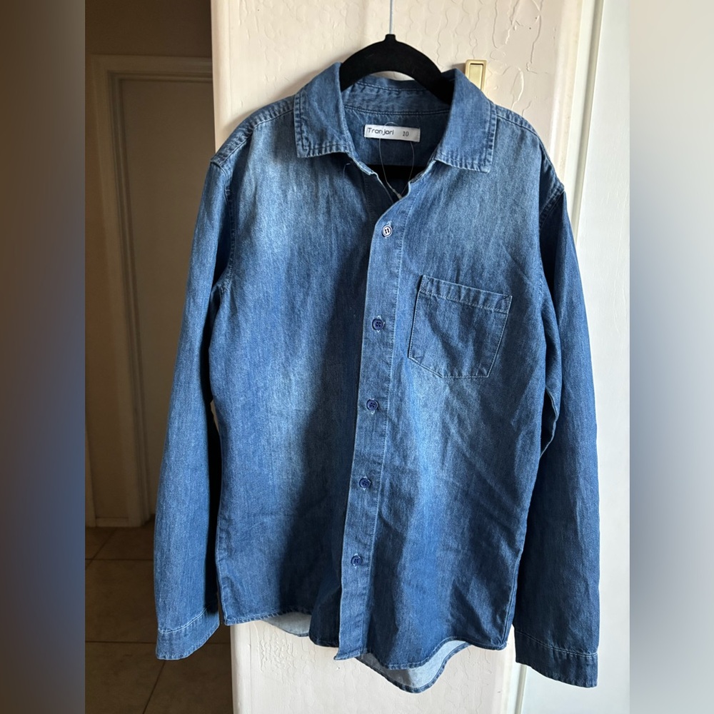 NWOT Tronjori Blue Denim Button-Up Shirt, Size 10 in kids